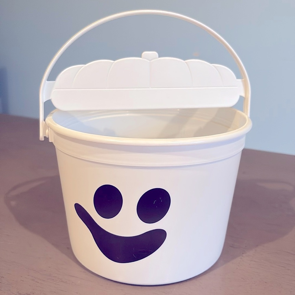 2022 McDonalds Halloween Happy Meal Boo Bucket McBoo White Ghost Collectible Kid